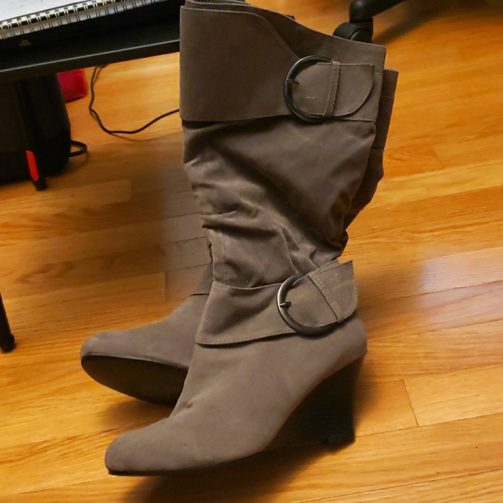 Rue21 gray boots
